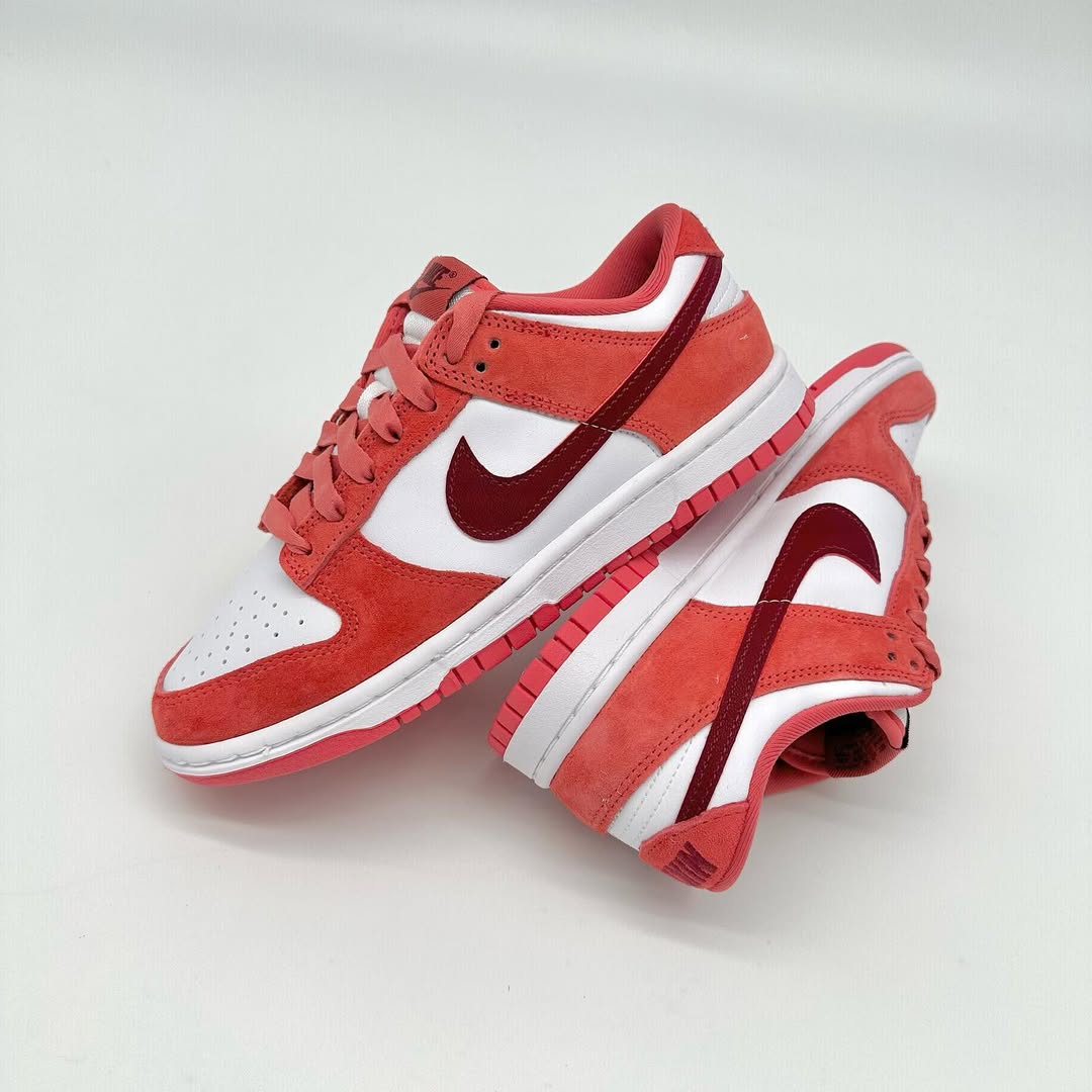 Nike Dunk Low Valentine's Day - FQ7056 - 100 - Men's and Women's Sneakers > Sneakers > Nike Dunk > Low - Top Sneakers
