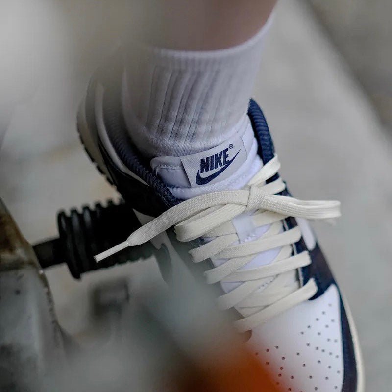 Nike Dunk Low "Vintage Navy" (W) - FN7197 - 100 - Men's and Women's Sneakers > Sneakers > Nike Dunk > Low - Top Sneakers