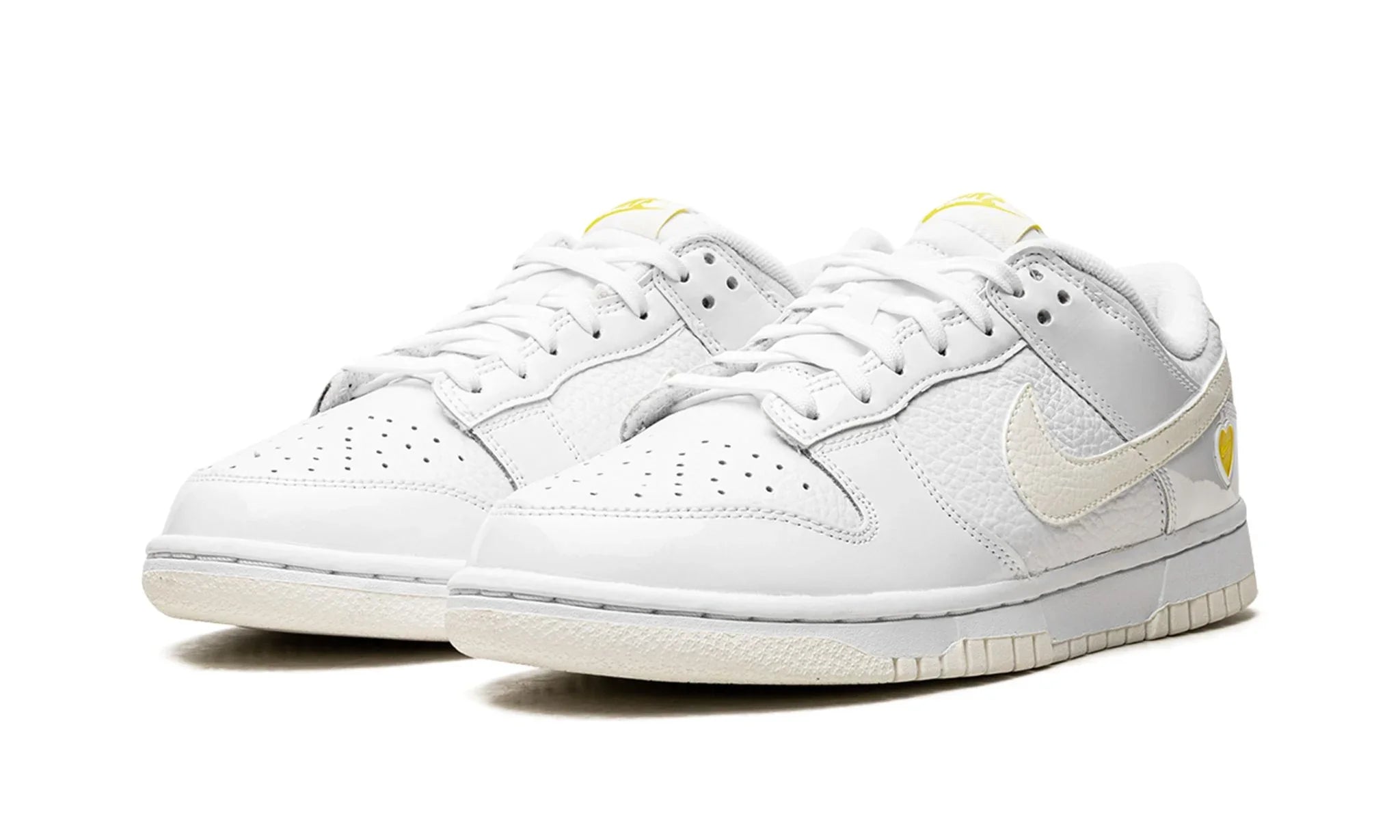 Nike Dunk Low "Yellow Heart" (W) - FD0803-100 - Sneakers