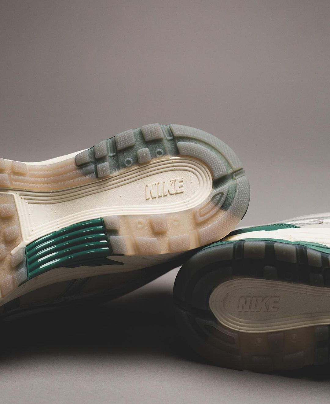 Nike P - 6000 Premium Bicoastal Green - HF4308 - 072 - Men's and Women's Sneakers > Sneakers > P - 6000 > Low - Top Sneakers