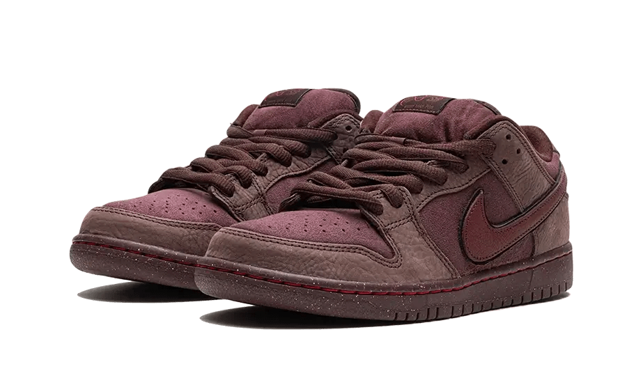 Nike sb dunk low burgundy hot sale