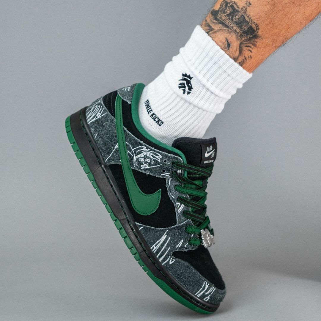 Nike SB Dunk Low There Skateboards - HF7743 - 001 - Men's and Women's Sneakers > Sneakers > Nike Dunk > Low - Top Sneakers