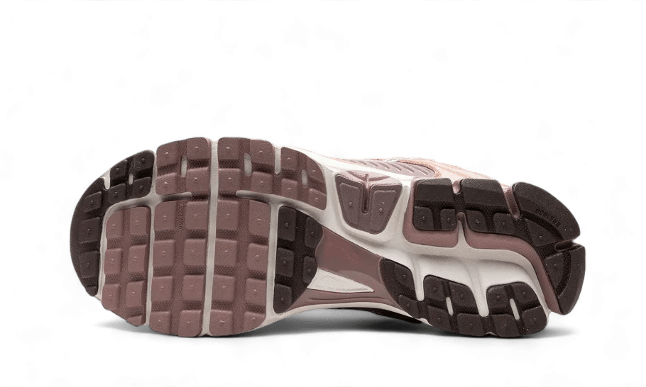 Nike Zoom Vomero 5 Dusted Clay - HF1553 - 200 - sneakers