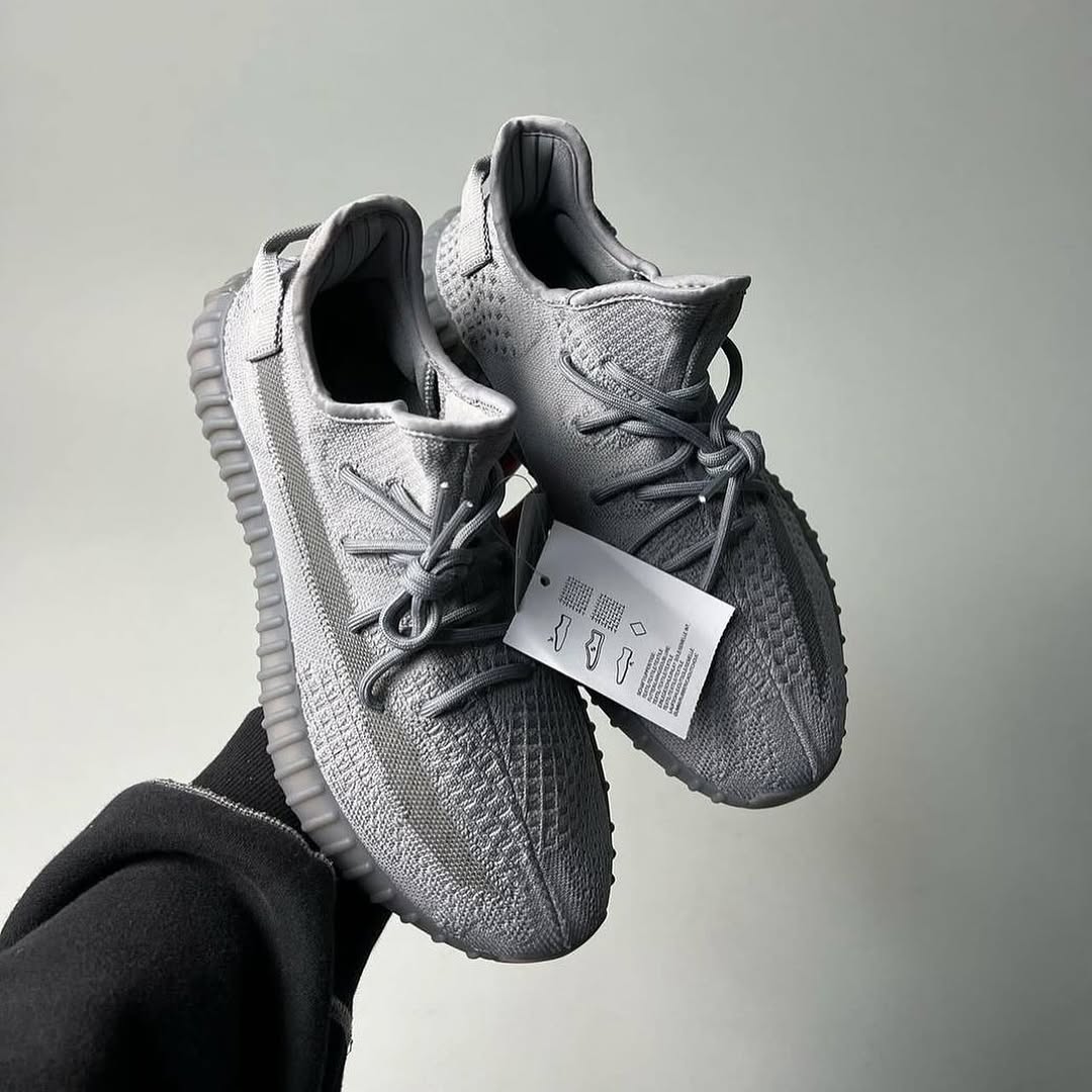 Yeezy Boost 350 V2 Steel Grey - IF3219 - Men's and Women's Sneakers > Sneakers > Yeezy 350 > Low - Top Sneakers